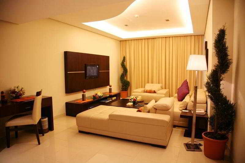 Staybridge Suites Dubai Internet City By Ihg Exterior photo