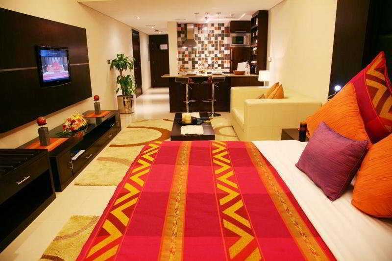 Staybridge Suites Dubai Internet City By Ihg Exterior photo