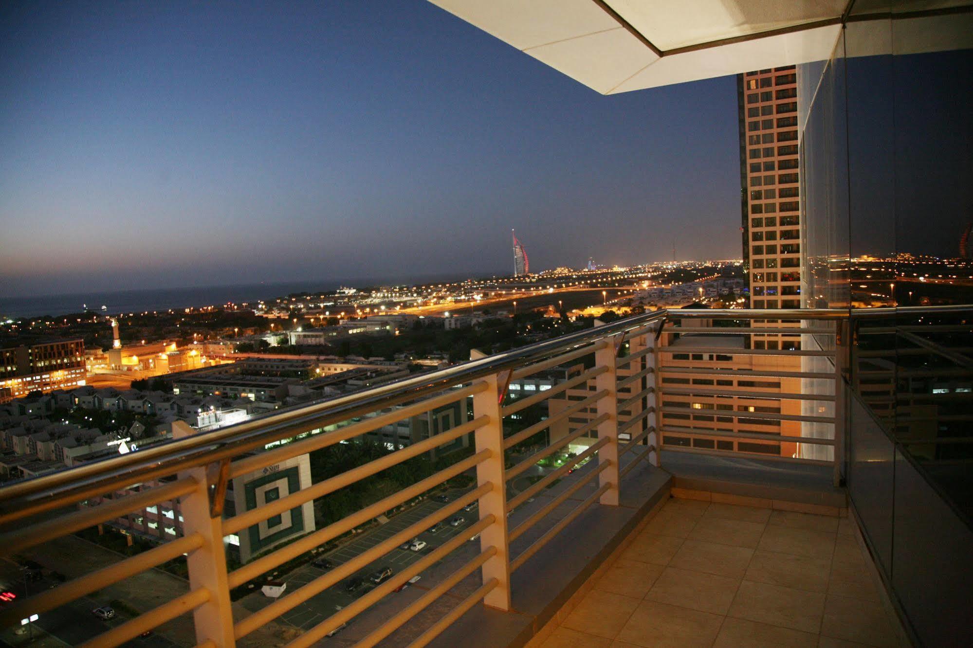 Staybridge Suites Dubai Internet City By Ihg Exterior photo